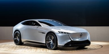 Mazda представила роторный аналог Mercedes CLS и стильное недорогое авто для города (фото)
