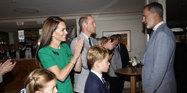 Король Испании показал милые снимки с Кейт Миддлтон и ее детьми