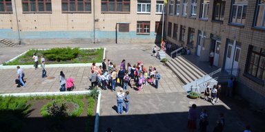 Неизвестный угрожал устроить теракт в школах Львова: город усиливает меры безопасности