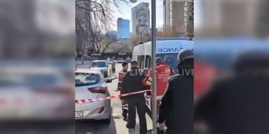 Інцидент біля Голосіївського ТЦК: ЗМІ повідомили про постраждалого, який опинився у "швидкій"