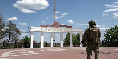 "В постоянном страхе": ВС РФ под Мелитополем требуют выкуп за пленных мирных, — мэр (видео)