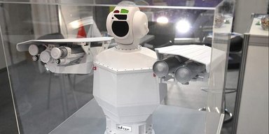 В РФ представили новую версию башенной ракетной установки "Комар": возможности турели