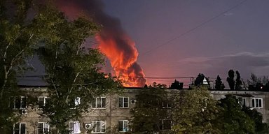 Дроны атаковали нефтеперерабатывающий завод в Саратове: насчитали 17 взрывов (видео)