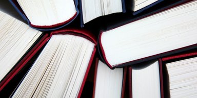 Вас не узнать! 5 новых книг, которые стоит прочитать в апреле