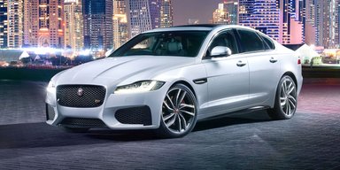 Jaguar XF. Вальяжный ураган