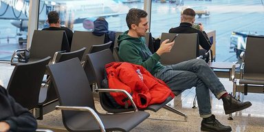 Коллапс в московских аэропортах: в столице РФ задержали и отменили более 400 рейсов