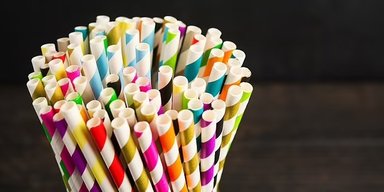 Стало тільки гірше. "Екологічний" паперовий посуд також небезпечний для планети, як і пластик