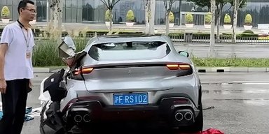 Перший кросовер Ferrari за $400 000 розбили невдовзі після покупки (фото)