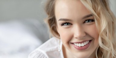 Красивые и здоровые зубы: 5 советов и рекомендаций для сияющей улыбки