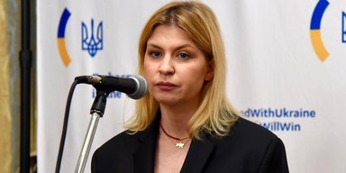 Дві квартири та Mercedes: НАБУ завершило розслідування щодо незаконного збагачення Стефанішиної
