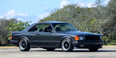 Зірка 80-х: виявлено рідкісний заряджений Mercedes W126 за $600 000 у новому стані (фото)