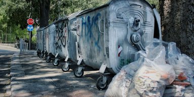 В Івано-Франківську мобілізуватимуть порушників, які викидають великогабаритне сміття (відео)
