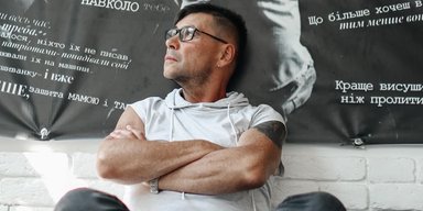 Лесик з DZIDZIO, у якого на сцені зупинилось серце, після реабілітації повернувся додому