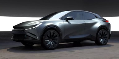 Недорогий молодіжний електрокросовер Toyota показали до прем'єри (відео)
