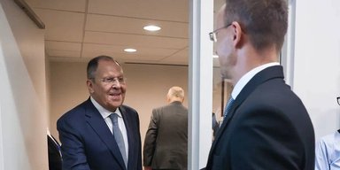 "Сделаем все возможное": в сеть слили разговор Сийярто и Лаврова о снятии санкций с россиян