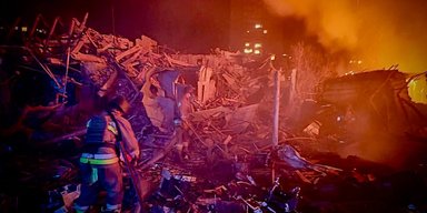 Россияне ударили ракетой по жилому микрорайону Николаева: в области пропал свет (фото)