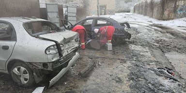 ЗС РФ з артилерії обстріляли стоянку в Херсоні: є загиблі (фото)