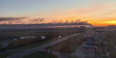 Горит химзавод, "АвтоВАЗ" срочно эвакуируют: дроны массированно атаковали Тольятти в РФ (видео)