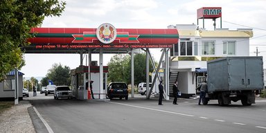 Операция под "чужим флагом": РФ может заблокировать зерновой коридор, используя Приднестровье