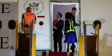Пощечина Макрону от жены: причиной гнева первой леди могла стать известная актриса, — журналист