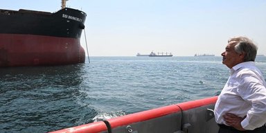 Конвои НАТО могут защитить от России корабли Украины с зерном, — адмирал ВМС США
