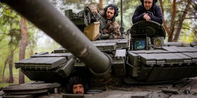 Утримання бійця ЗСУ коштує Міноборони понад 1 млн гривень, — Bloomberg
