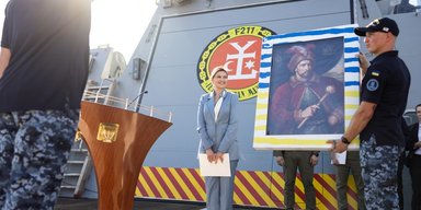 Елена Зеленская стала "крестной матерью" украинского корвета