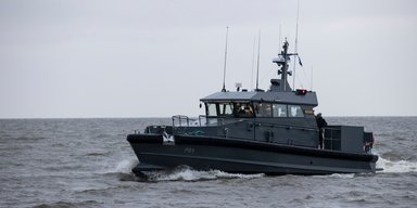 Украина получила два патрульных катера от Эстонии и Дании (фото)