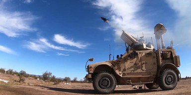 США поспіхом закуповують дрони-перехоплювачі Coyote: від якої небезпеки вони захищають (відео)