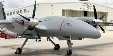 Україні першою у світі дозволили випускати дрони Акіпсі: Байрактар розкрив плани (відео)