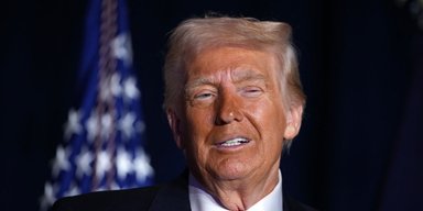 Суеверие и фирменная фишка: почему Трамп не меняет свою странную прическу, - СМИ