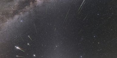 Уламки комети Галлея впадуть на Землю: коли їх найкраще побачити (фото)