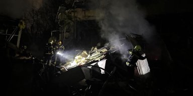 Взрывы в Киеве: ВС РФ ударили баллистическими ракетами, первые фото разрушений