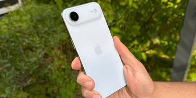 Складные смартфоны пора выбросить: эксперты советуют покупать iPhone Air вместо "раскладушек"