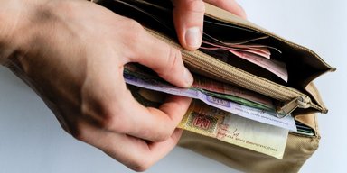 Майже втричі: в Раді пропонують суттєво підвищити прожитковий мінімум 2026 року