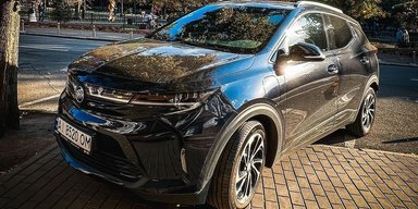 В Україні з'явився рідкісний електрокросовер від General Motors із запасом ходу 500 км (фото)