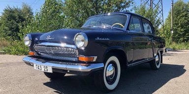 Двигун V8 і коробка-автомат: в Україні продається секретна "Волга" для КДБ (відео)