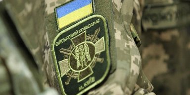 Вісім працює, один воює: Шмигаль озвучив формулу бронювання від мобілізації