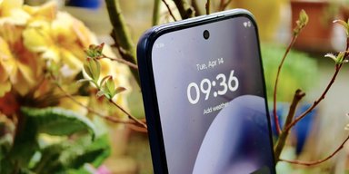 Дешевий телефон з топовим AMOLED-дисплеєм: яка модель здивувала експертів (фото)