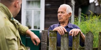 Чоловік натрапив на оголошення сусіда про продаж будинку: одна деталь його розізлила
