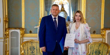 "Продолжаю служить Украине": Залужный показал первое фото в качестве посла в Великобритании