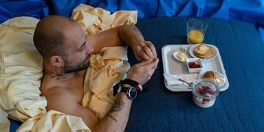 Добровольцям платять 5000 євро за лежання на спеціальному ліжку: в чому підступ (фото)