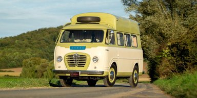 Незвичний раритет: на продаж виставили вінтажний 70-річний автодім Alfa Romeo (відео)