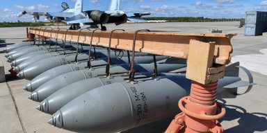 Росія має дуже велику кількість бомб вагою 1,5 тонни, – Повітряні сили (відео)