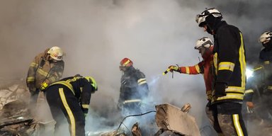У Харкові з-під завалів дістали тіло дитини: пошукові роботи тривають, — ОВА (відео)
