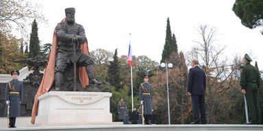 Вожди в голове. Почему в Крыму устанавливают памятники всем подряд