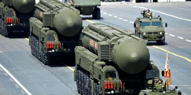 "Путин нивелирует все страхи": колумнист BILD о ядерных учениях России у украинской границы