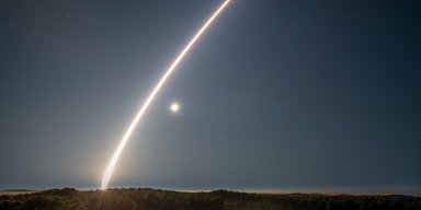 Дотянуться до Москвы: Франция намерена создать ракету средней дальности в ответ на "Орешник"