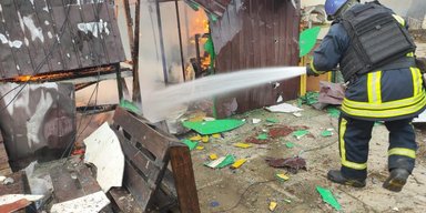 Ракетний удар по Дніпру: на місці здійнялась пожежа