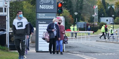 Усе ще на ринку РФ, полиці переповнені: Україна внесла Nestle до списку спонсорів війни, — НАЗК